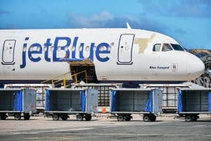 Jet Lag IV Therapy: Airport Clinics Offering Quick Fixes
